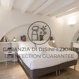 https://italianway-rosales-1-flat.italymilanhotels.net